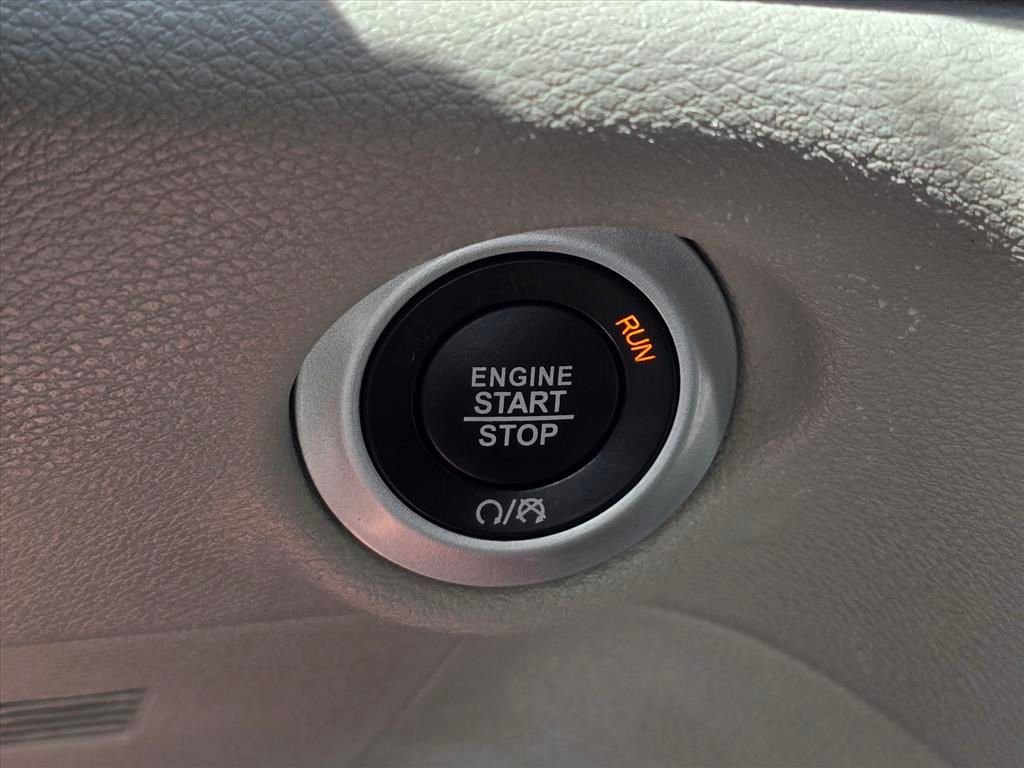 Used 2023 Black Chrysler Touring L image 19