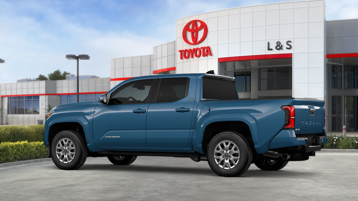 2026 Toyota Tacoma SR5 - Photo 16