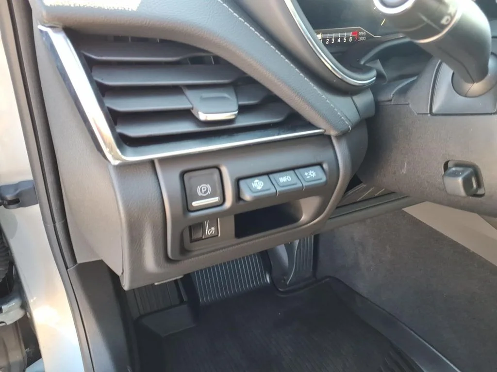 Used 2023 Silver Cadillac Premium Luxury image 20