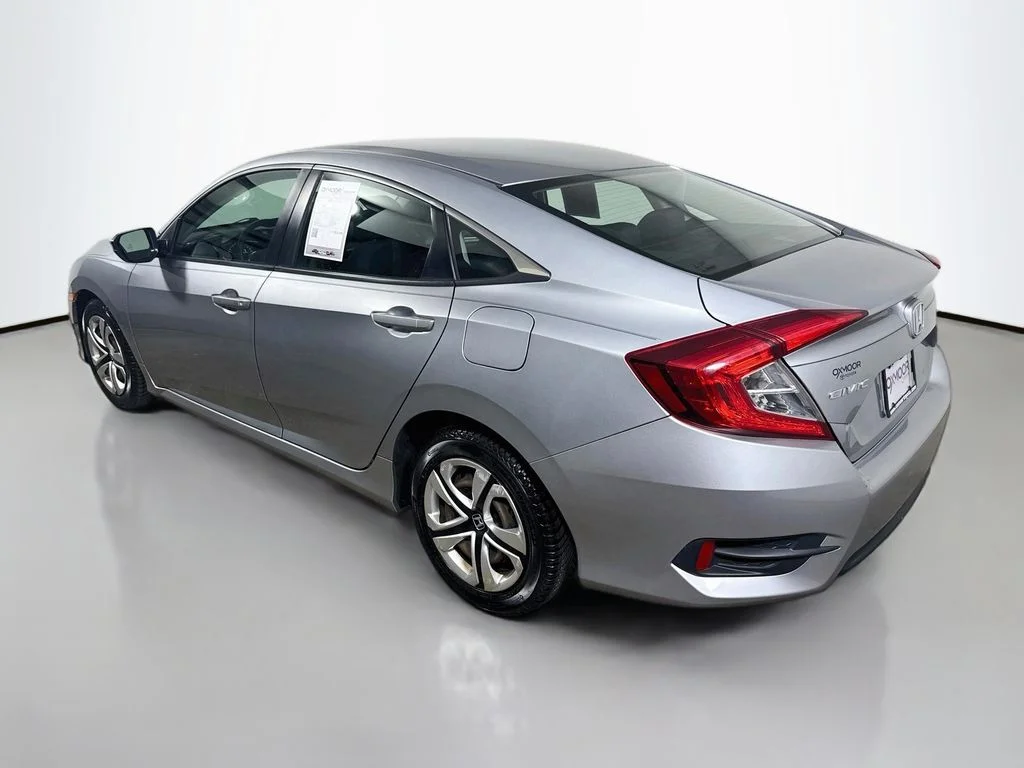 Used 2017 Lunar Silver Metallic Honda LX image 5