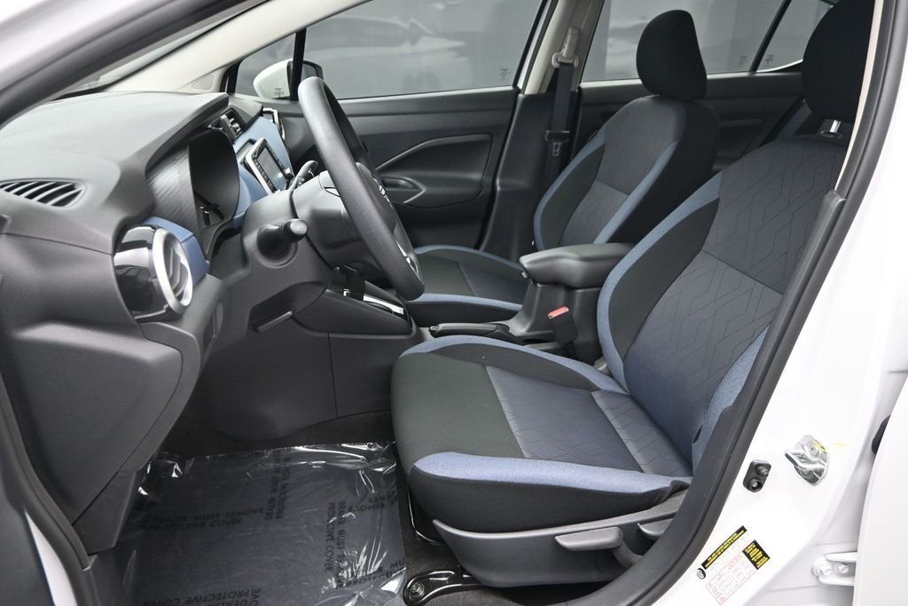 Used 2025 White Nissan 1.6 SV image 18