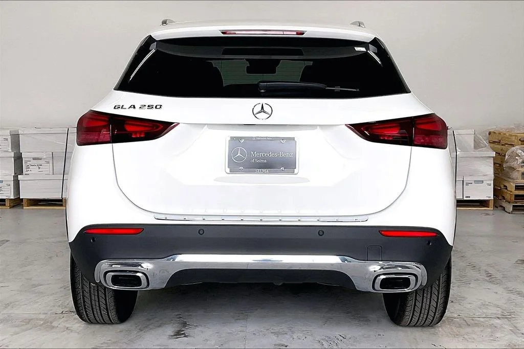 New 2026 Polar White Mercedes-Benz GLA 250 image 16