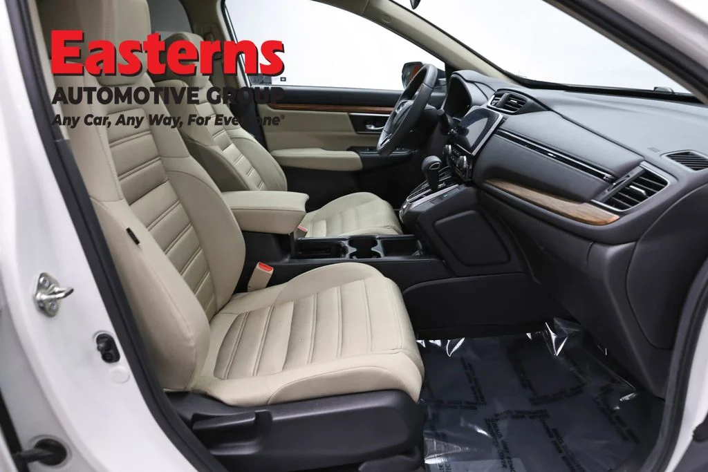 Used 2018 White Honda EX image 23