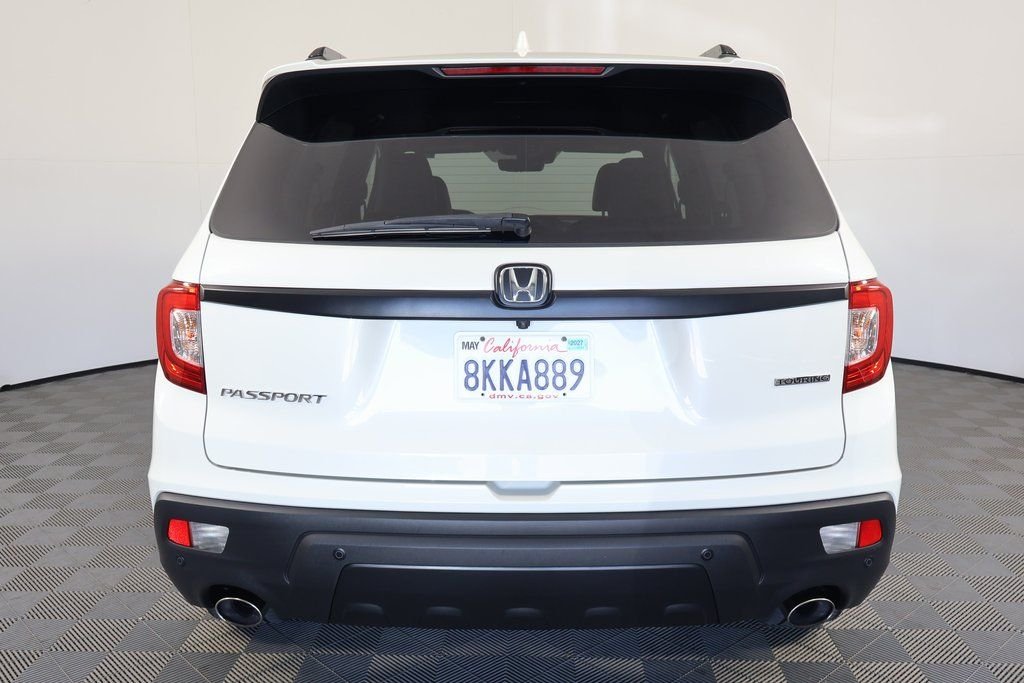 Certified Used 2019 White Diamond Pearl Honda Touring image 5