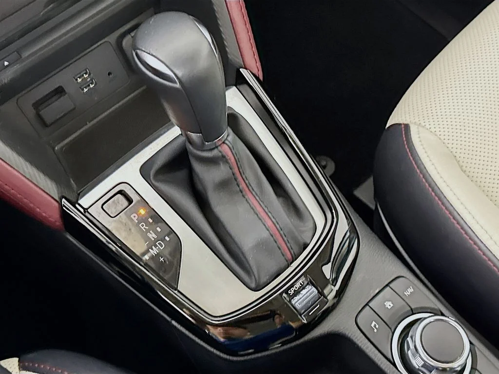 Used 2016 White Mazda Grand Touring image 21