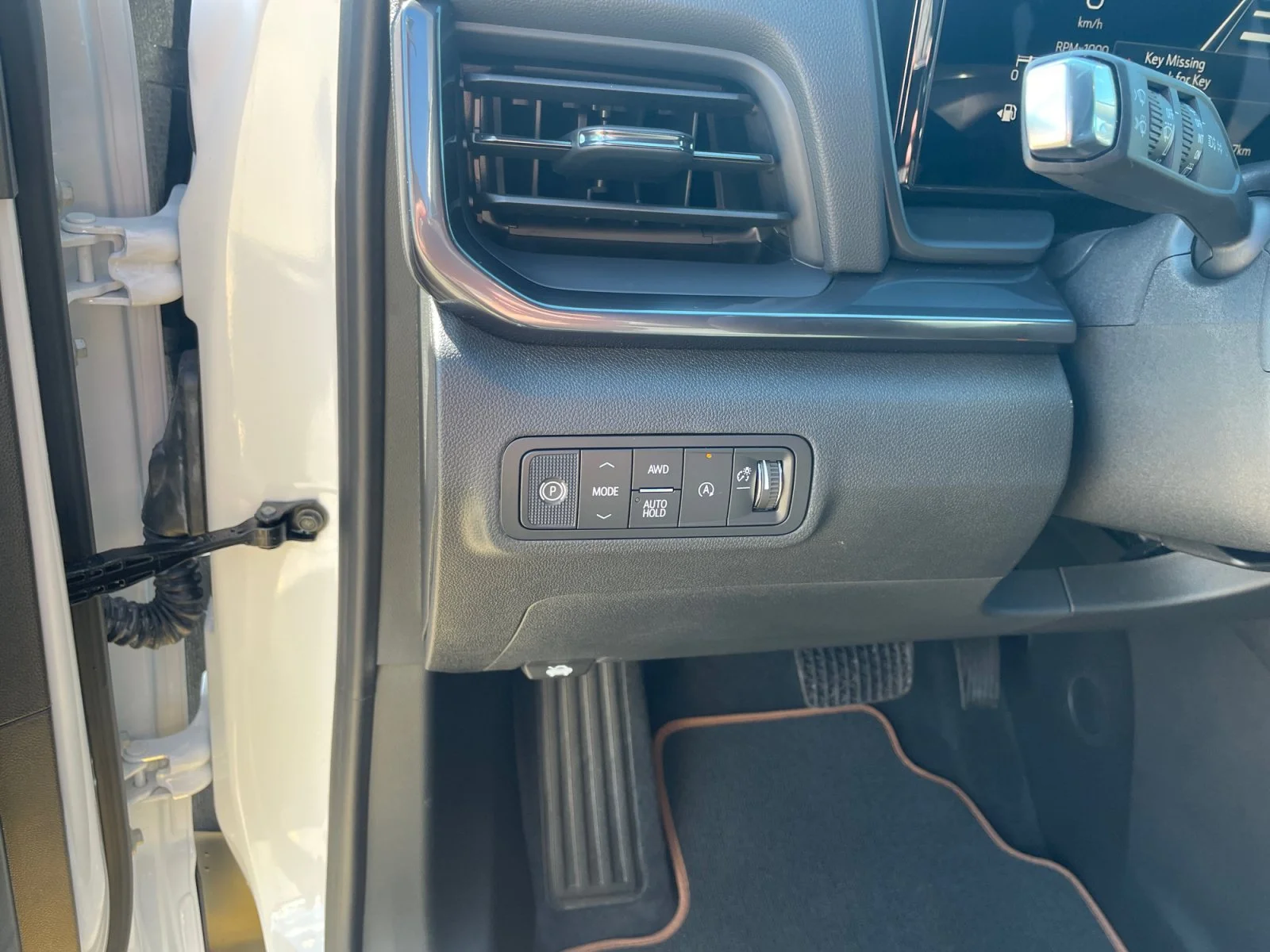 New 2027 Summit White GMC AWD AT4 image 16