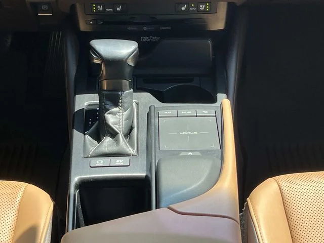 Certified Used 2020 MATADOR RED MICA Lexus 300h image 17