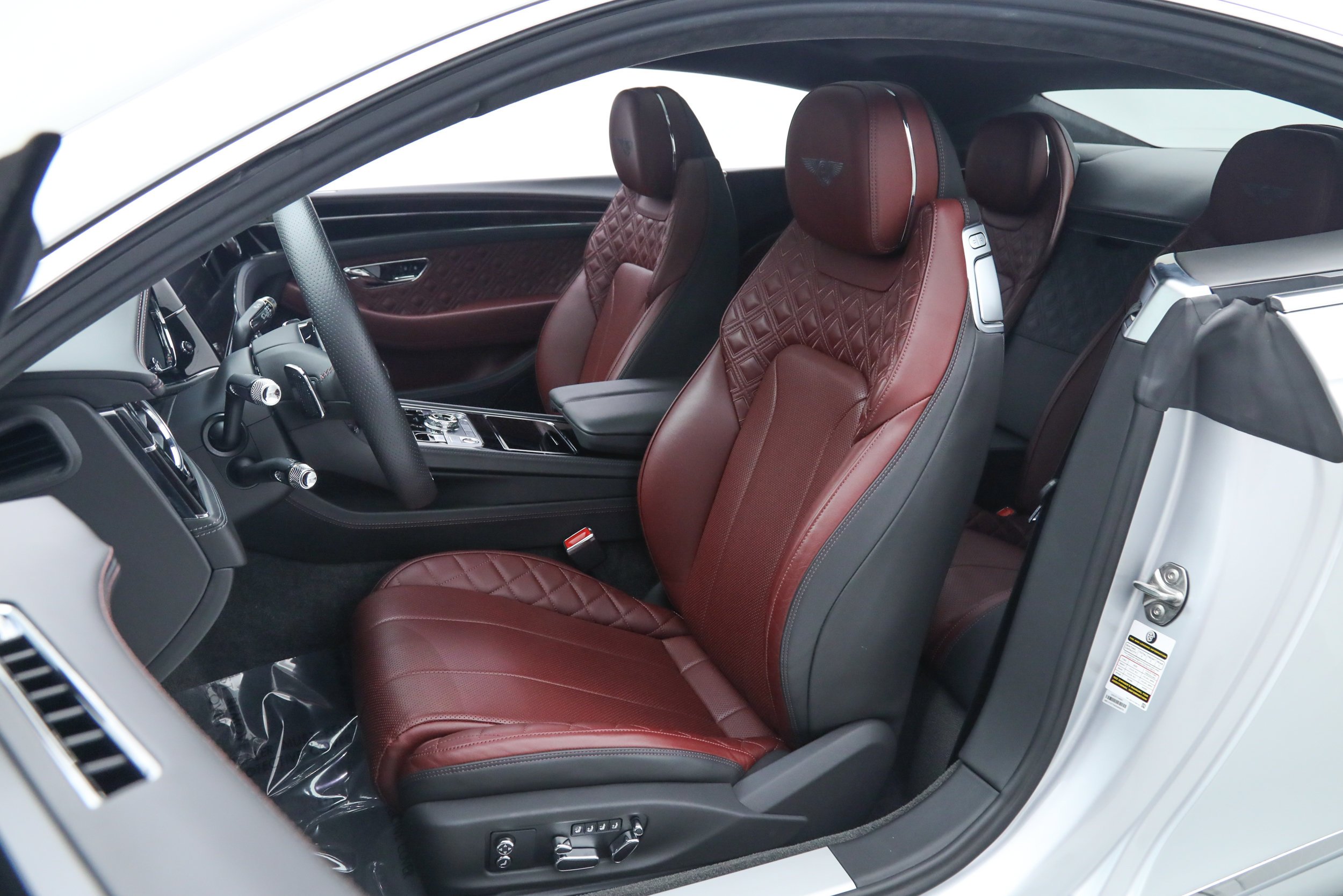 Used 2022 Silver Bentley  image 23