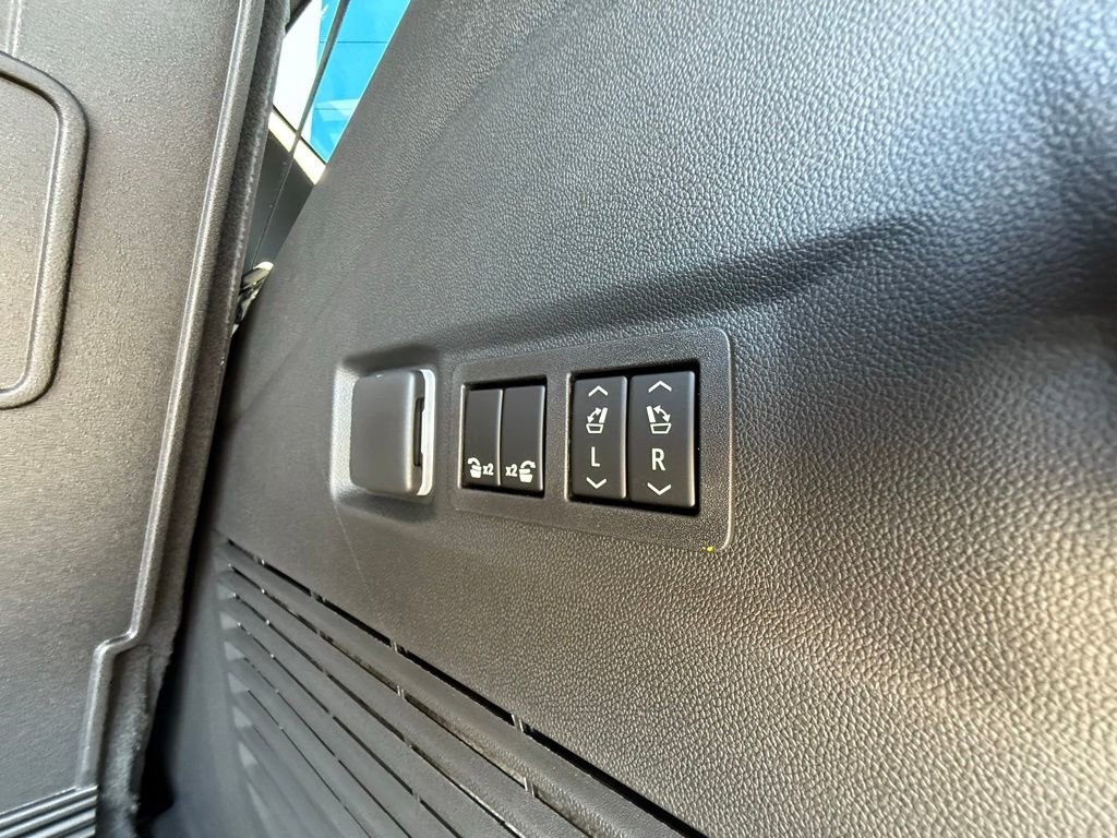 2026 GMC Yukon Elevation - Photo 12