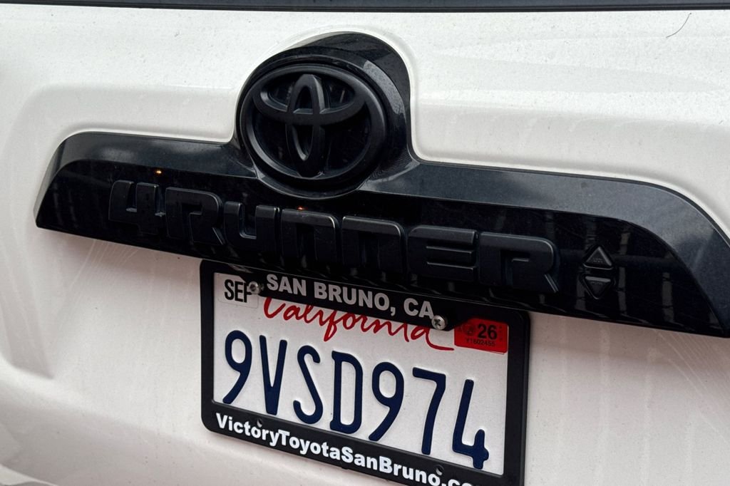 Certified Used 2020 White Toyota Venture image 7