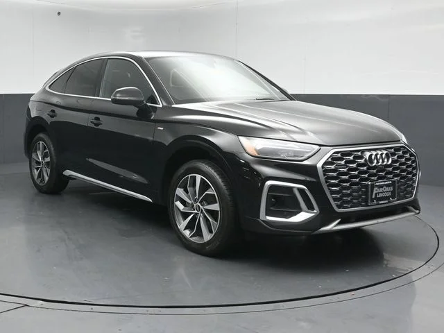 2022 Audi Q5 Sportback 45 Premium's photo