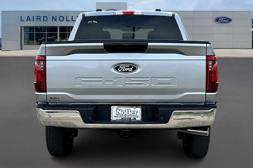 New 2026 Silver Ford XLT image 4