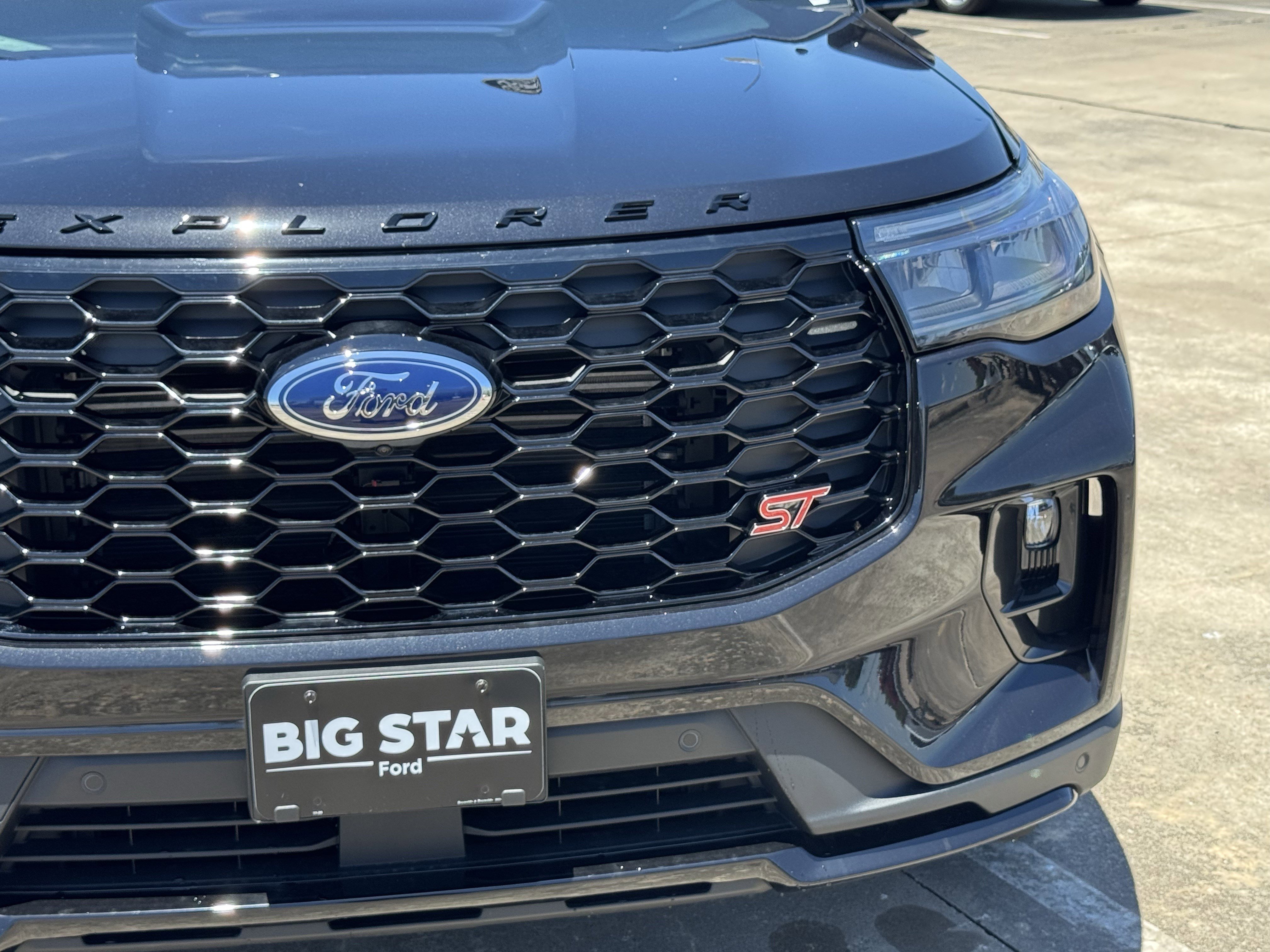 New 2026 Agate Black Metallic Ford ST image 4