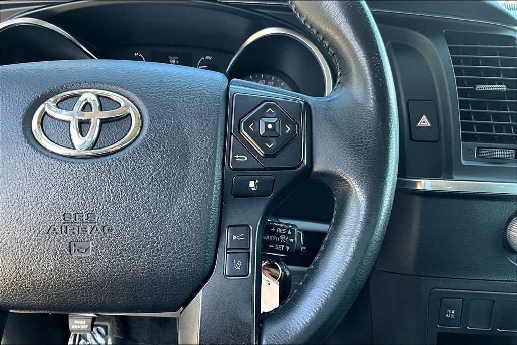 Used 2018 Silver Toyota SR5 image 9