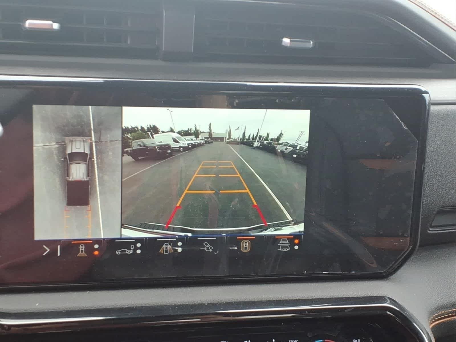 Used 2025 Summit White GMC AT4 image 24