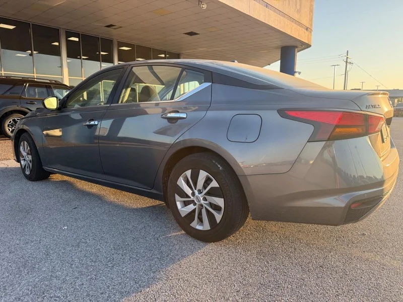 Certified Used 2025 Gun Metallic Nissan S FWD image 4