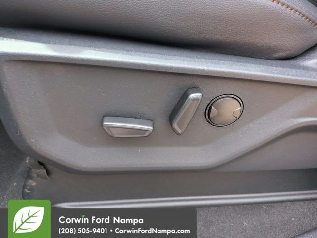 New 2026 Oxford White Ford Lariat image 12
