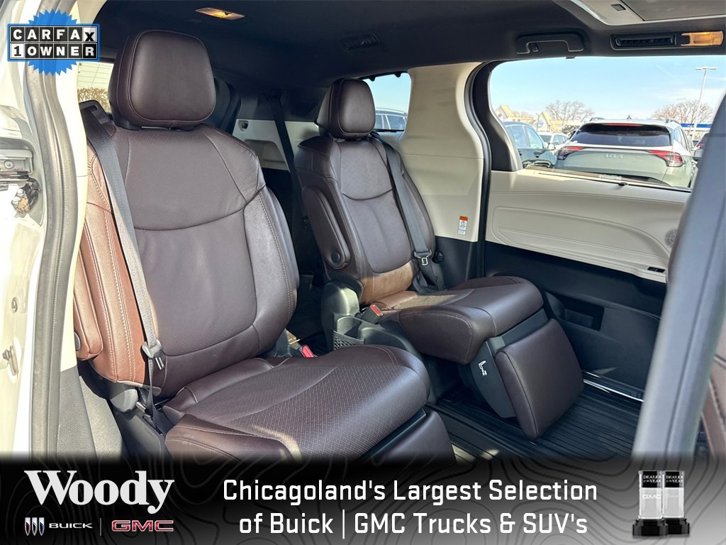 2023 TOYOTA SIENNA - Image 32