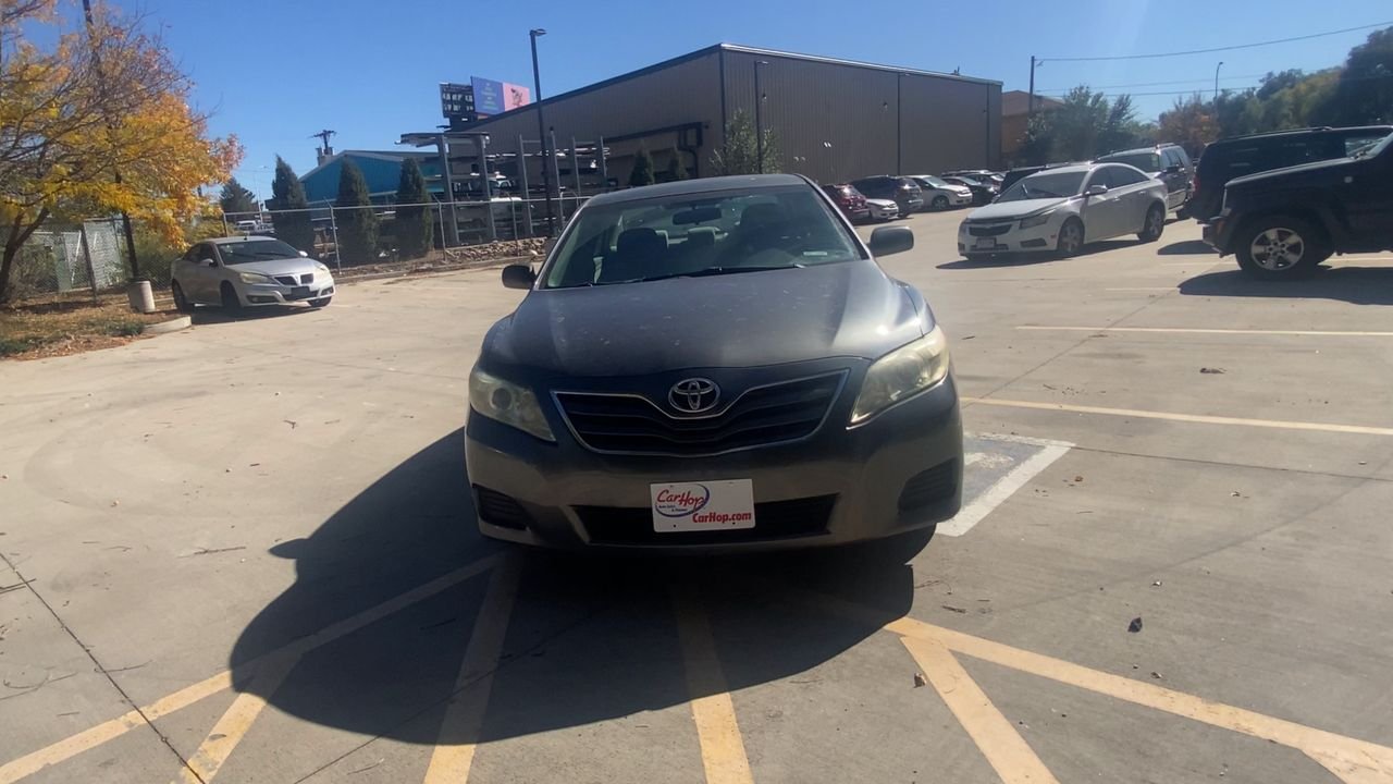 2011 Toyota Camry LE photo 2