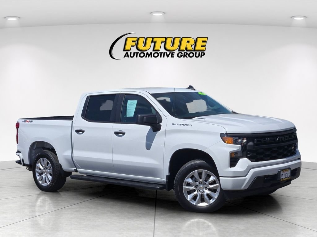 Used 2025 White Chevrolet Custom image 1