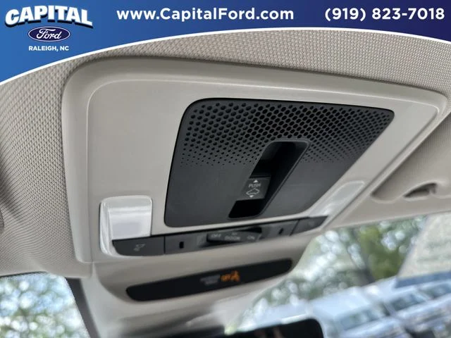 Used 2024 White Honda EX-L image 33