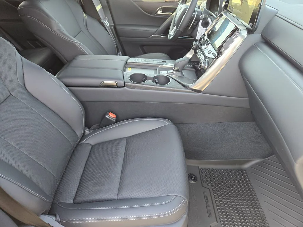 New 2026 Manganese Luster Lexus 700h Luxury image 10
