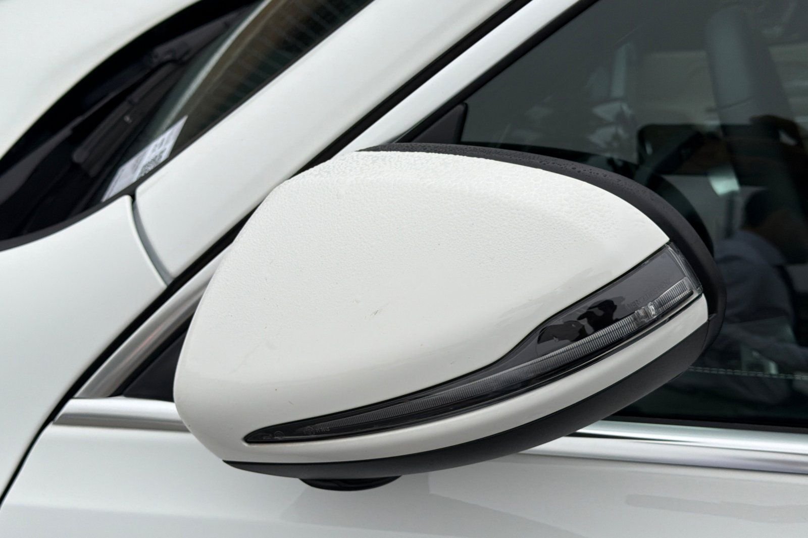 Used 2026 White Mercedes-Benz GLB 250 image 17