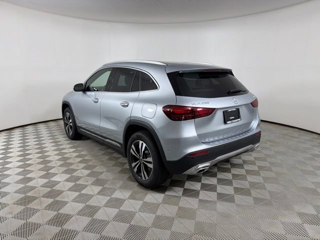New 2026 Cirrus Silver Metallic Mercedes-Benz GLA 250 image 5