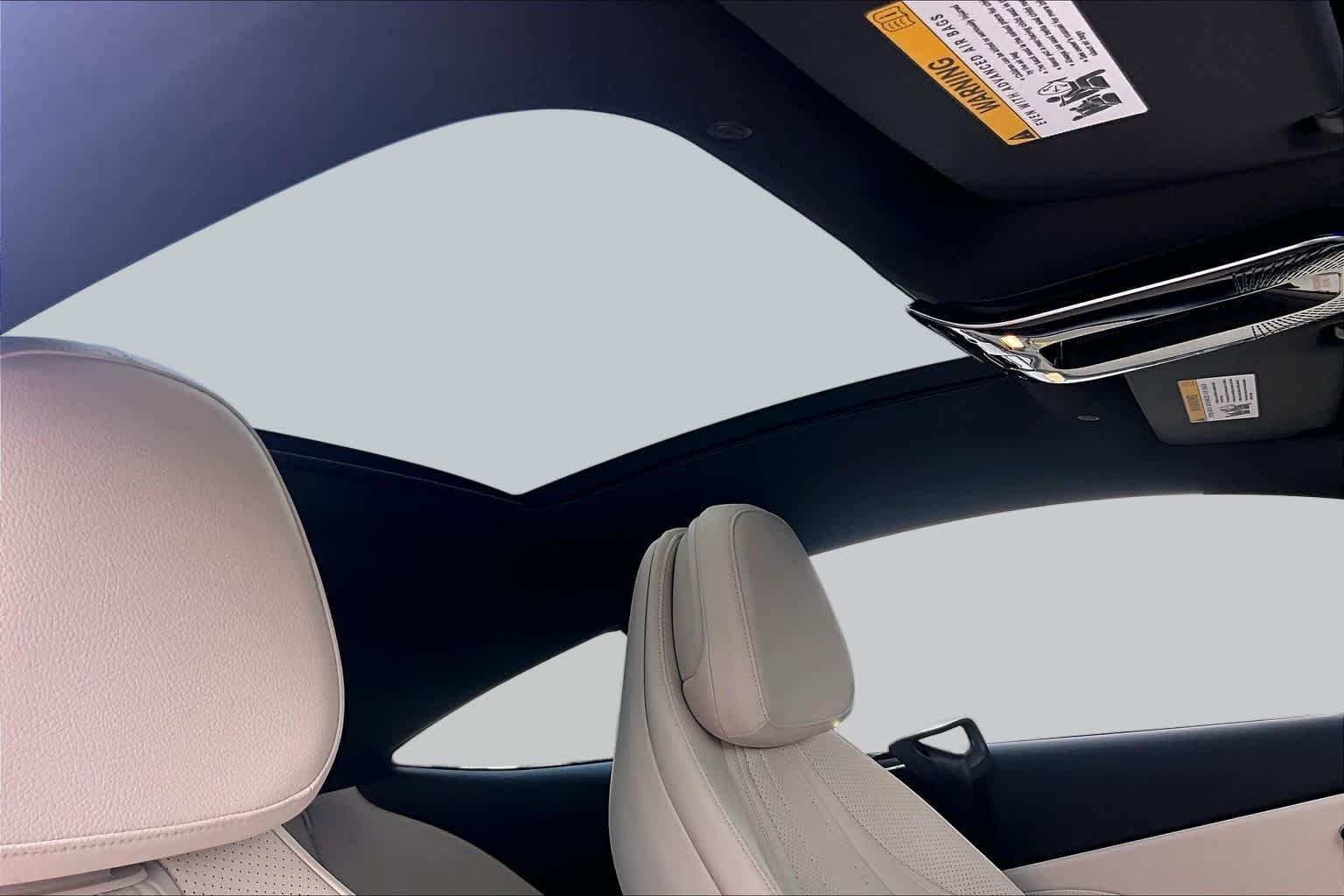 Used 2024 Polar White Mercedes-Benz CLE 300 image 13