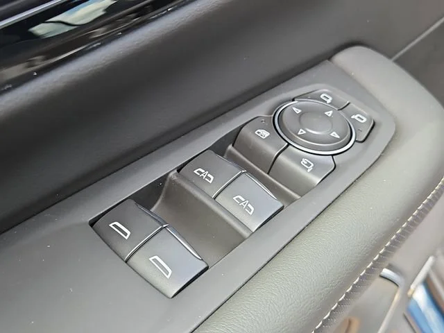 2026 Chevrolet Tahoe Premier - Photo 18