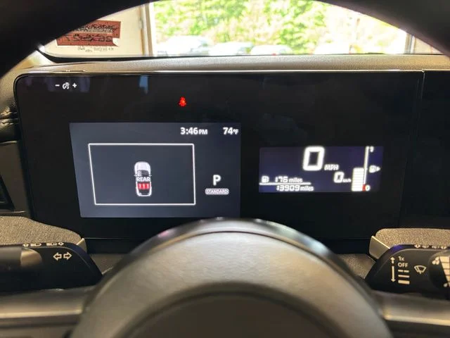 Used 2025 White Nissan SV image 17