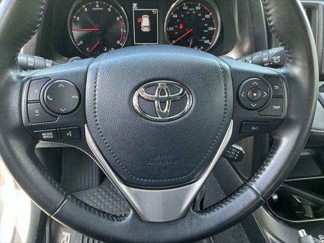 Certified Used 2018 SILVER SKY METALLIC Toyota  image 9