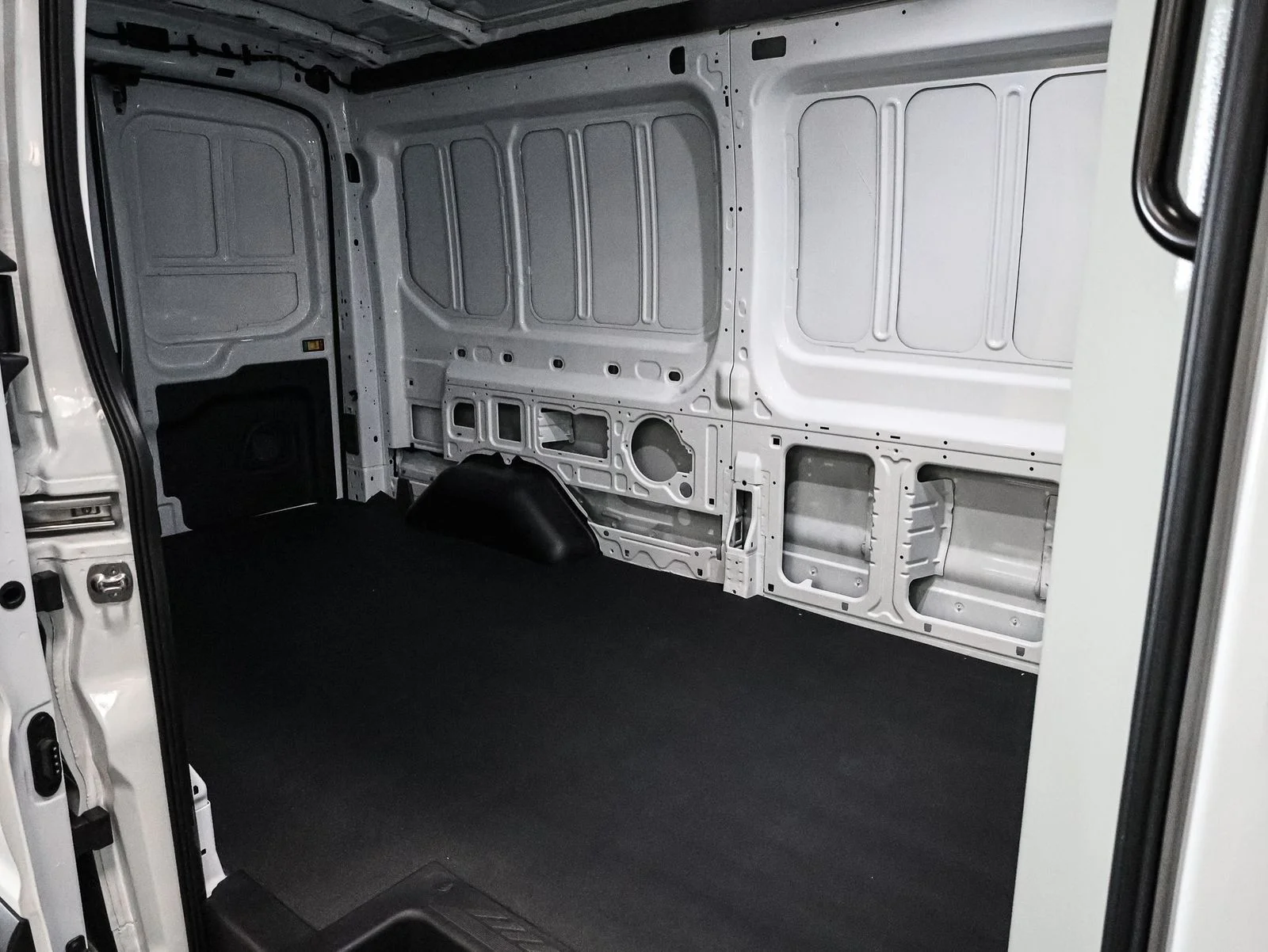 New 2026 Oxford White Ford Cargo Van image 22