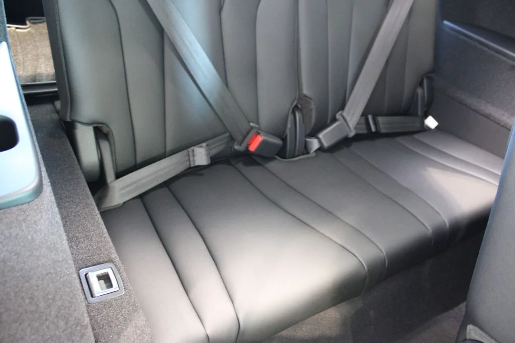 New 2026 Majestic Black Pearl Acura Base image 25