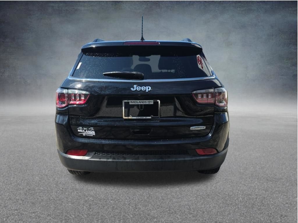 Used 2025 Black Jeep Latitude image 4