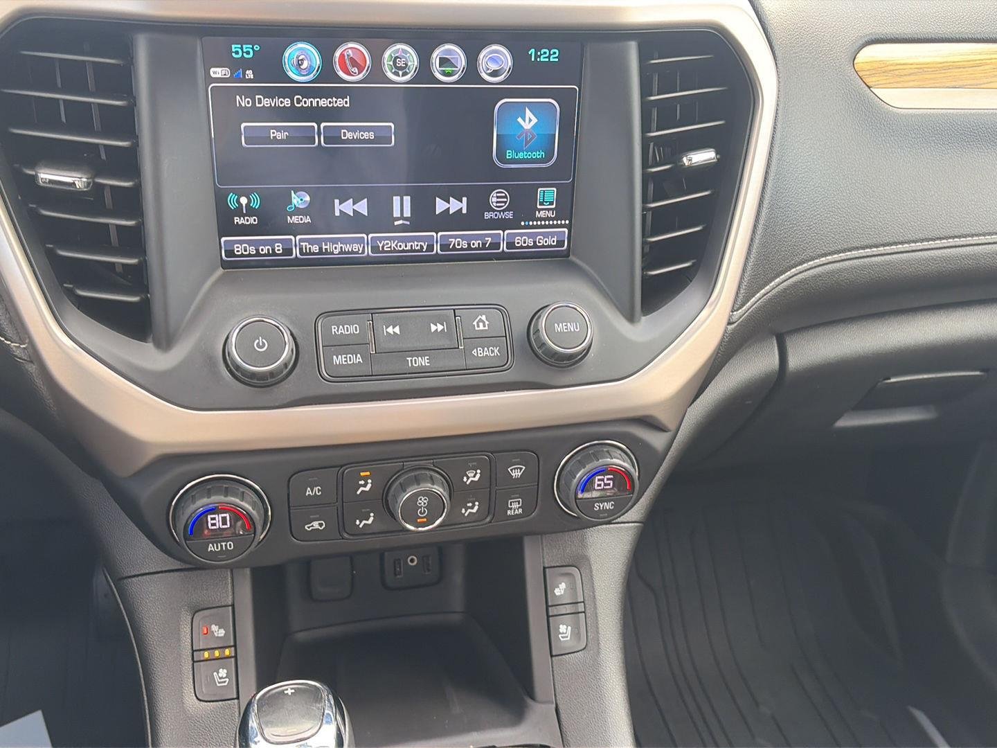 Used 2018 Mineral Metallic GMC Denali image 14