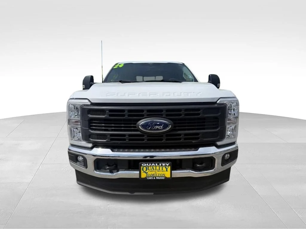 Used 2024 White Ford XL image 9