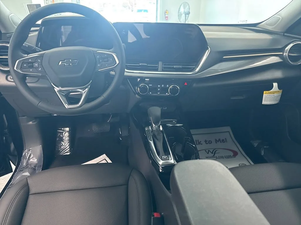 New 2026 Mosaic Black Metallic Chevrolet ACTIV image 14