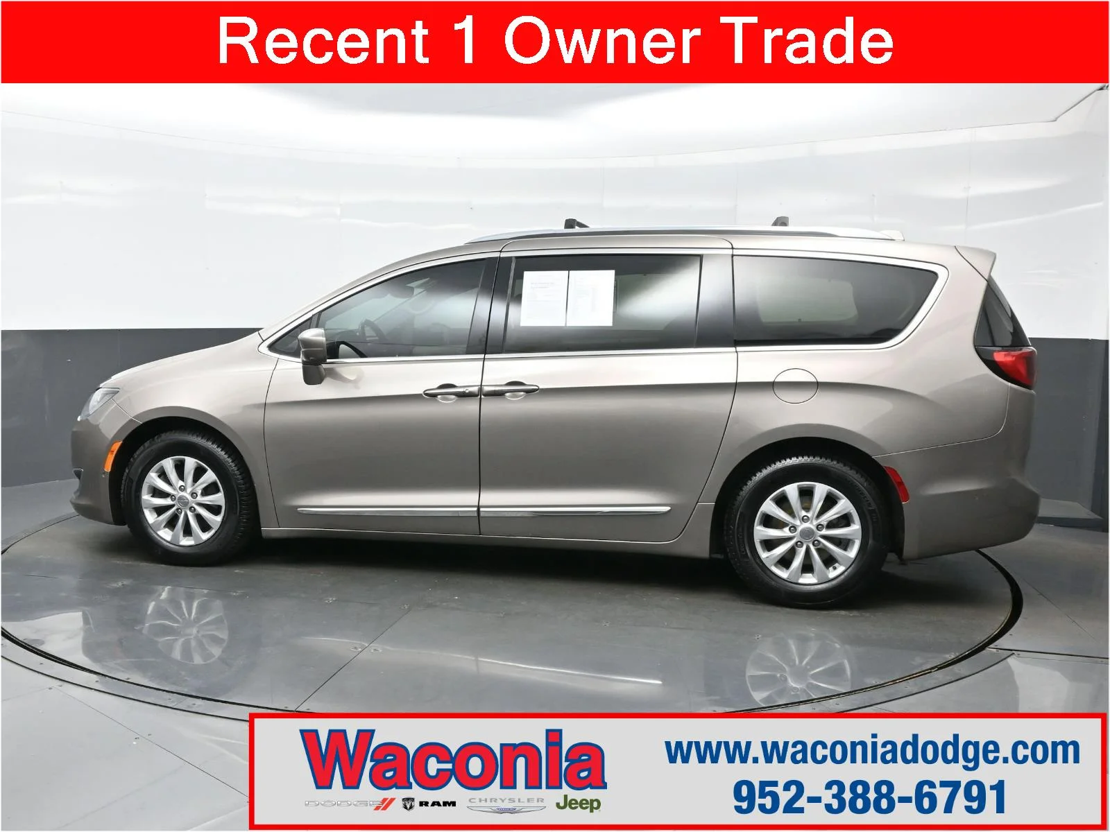 2018 Chrysler Pacifica Touring L Plus's photo