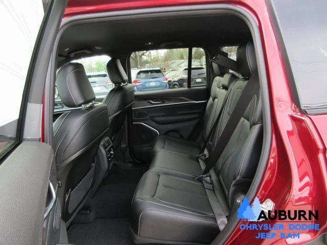New 2025 Velvet Red Pearl-Coat Exterior Paint Jeep Limited image 13