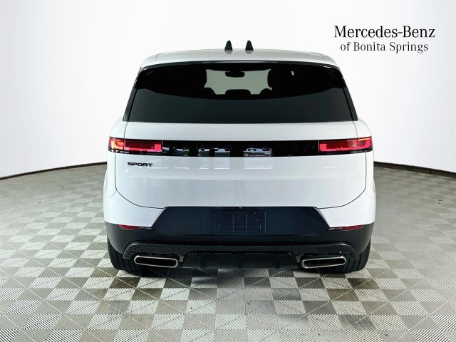 Used 2025  Land Rover SE image 6