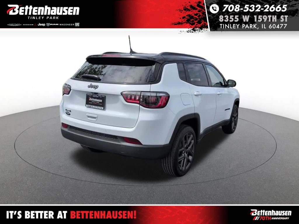 New 2026 Bright White Clear-Coat Exterior Paint Jeep Limited image 7