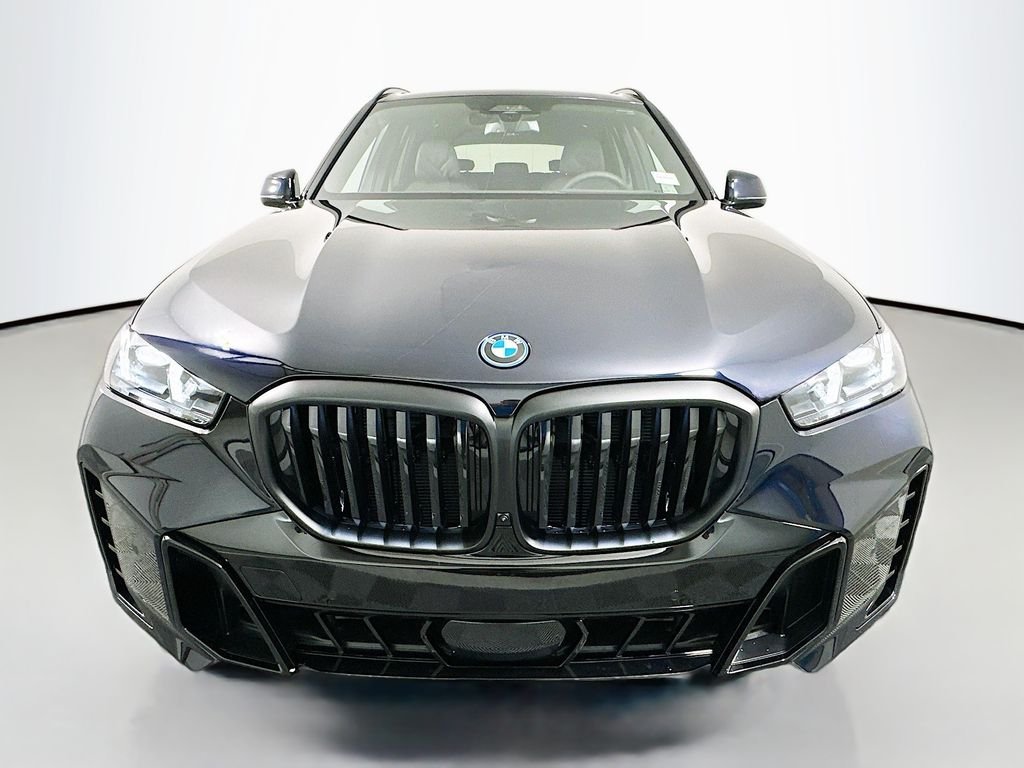 New 2026 Carbon Black Metallic BMW xDrive50e image 2