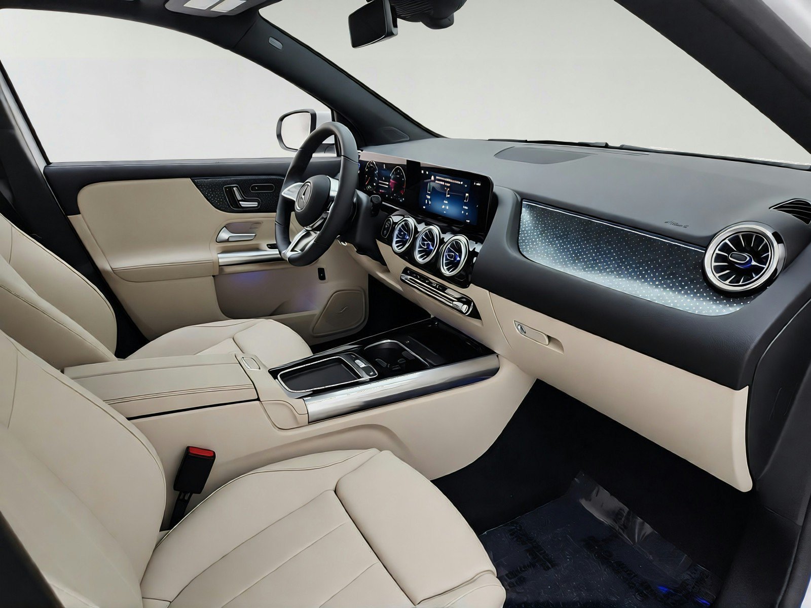 New 2026 Polar White Mercedes-Benz GLA 250 SUV image 40