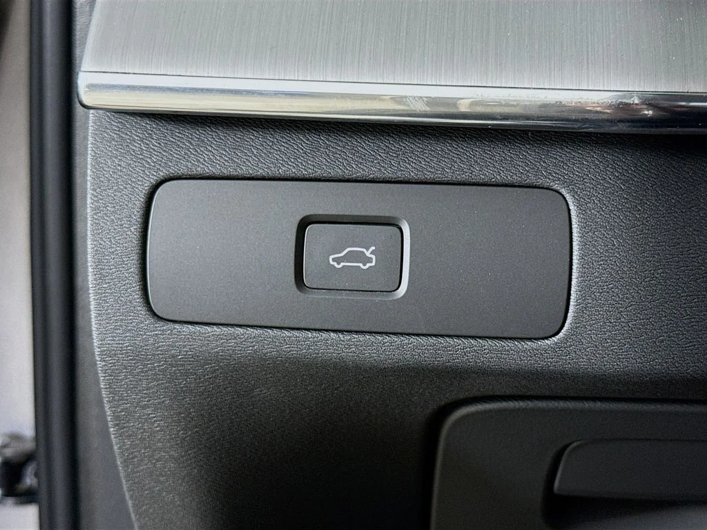 Certified Used 2025 Gold Volvo B5 Core image 10