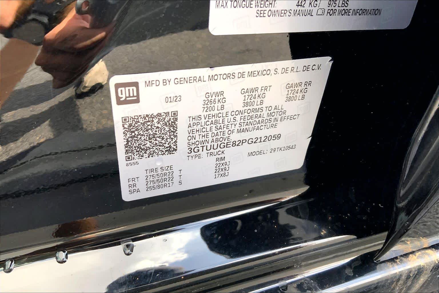 Used 2023 Onyx Black GMC Denali image 37