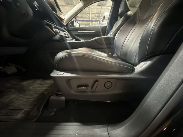 Used 2023 Black INFINITI Sensory image 18