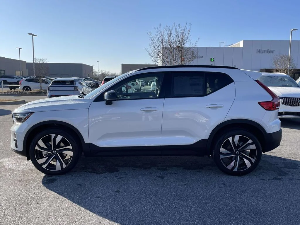 New 2026 Crystal White Volvo Ultra image 24