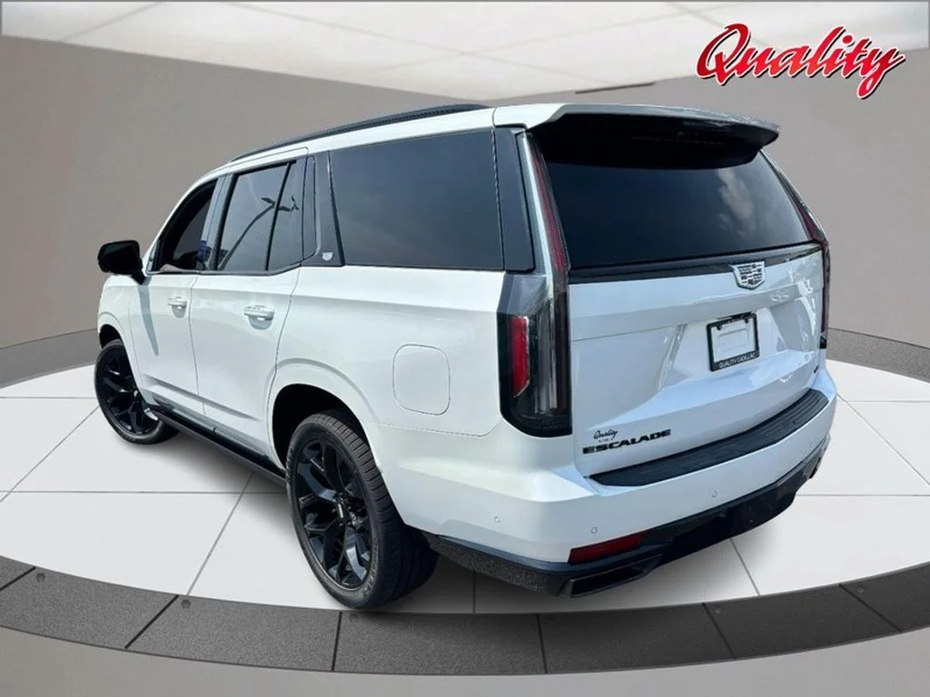 Used 2022 Crystal White Tricoat Cadillac Sport image 5
