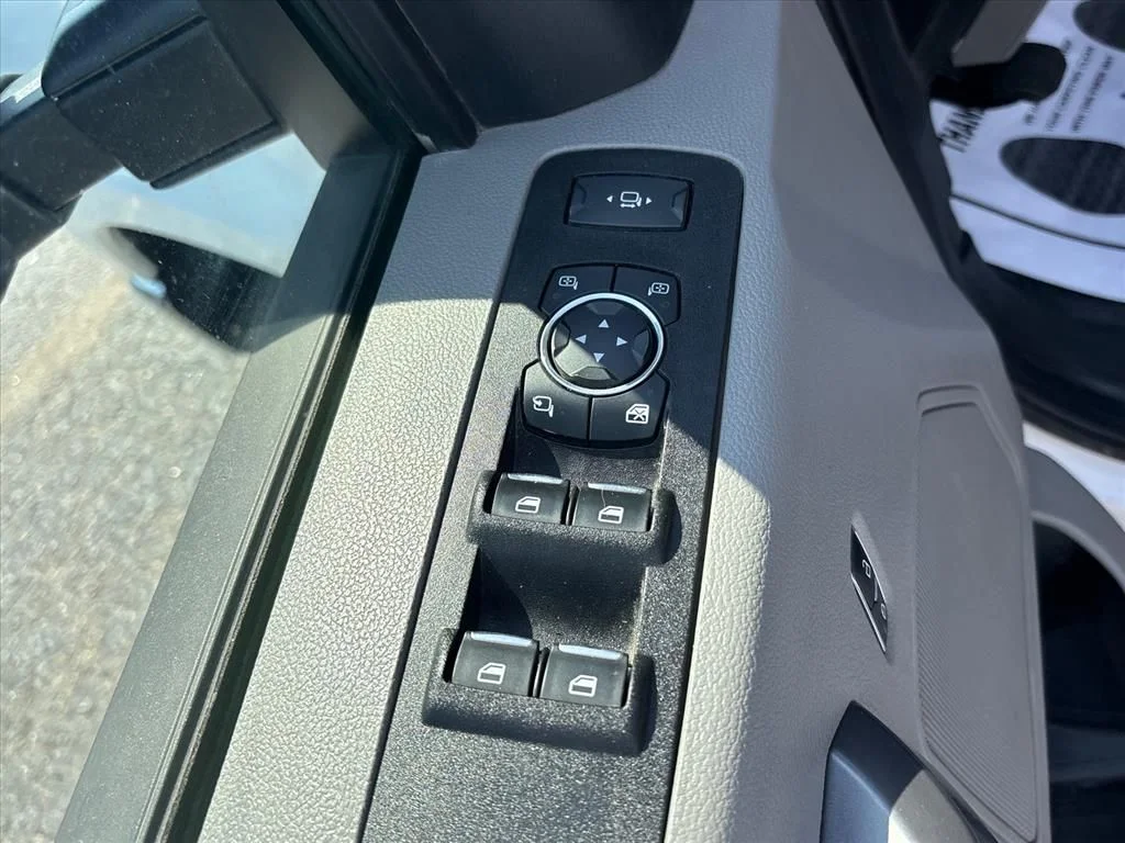 Used 2021 Oxford White Ford XLT image 26